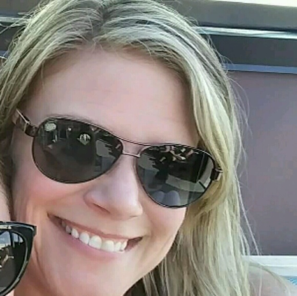 Meet your Posher, Kristina - Picture 1 of 1